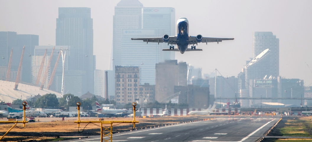 London City Airport transfer - Photo 3