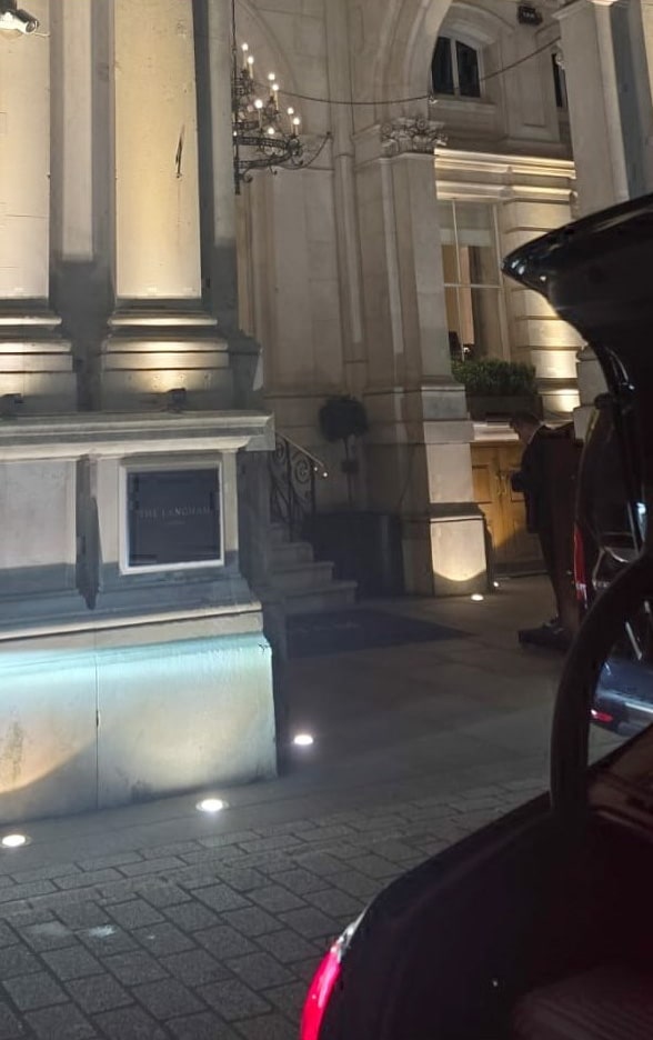 Airport transfer to the Langham hotel