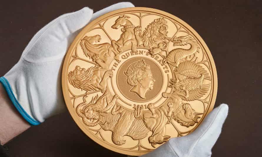 The Queen's Beasts coin weighs 10 kg - London Airport Transfers